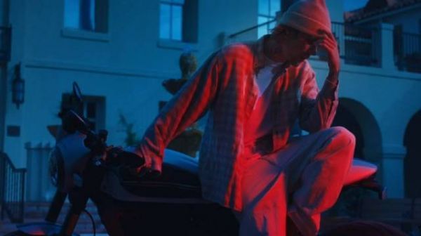 比伯Justin Bieber新单《Hold On》超清MV!