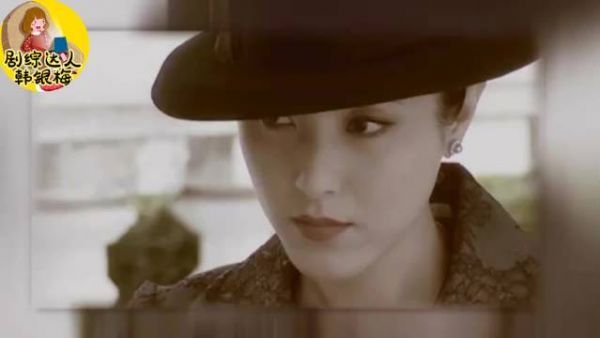 曾黎在年轻时出演《画皮》《聊斋》的时候……