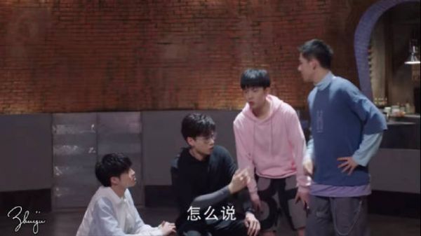 胡一天说吴白求婚太难了,有一半的难度全是kk内部增加的……