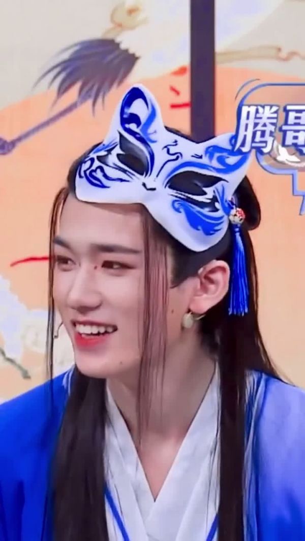 蛊惑人心的小狐狸，被可爱小狐治愈了