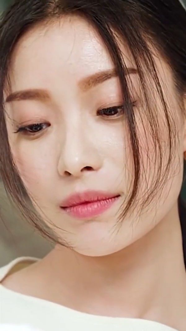 倪妮的高级感没谁了，连女生看了都忍不住的心动啊……