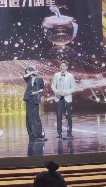 李现: 我说实话，如果跟倪妮这样长得漂亮又会演戏的女演员合作……