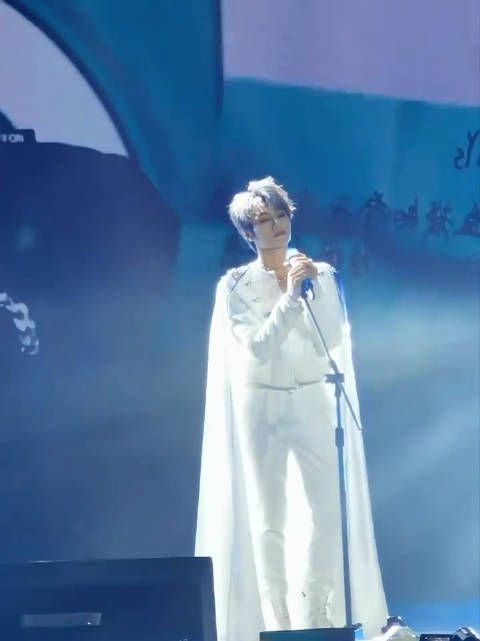 李振宁《让我留在你身边》
