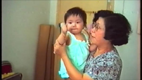 说外婆是音乐的开始，曾让她觉得音乐就是使命……