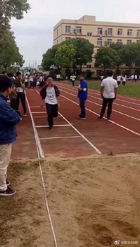 体育老师：这就是我经常生病的结果