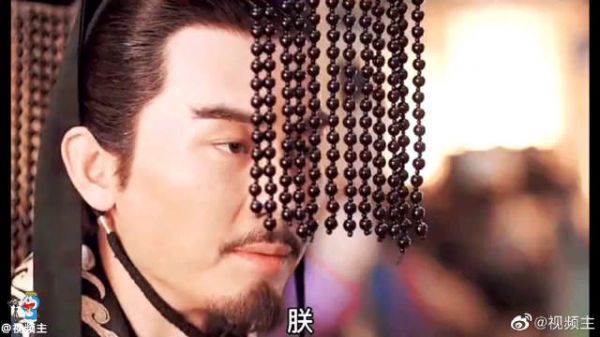 《大军司马懿之军师联盟》曹睿亲眼看着母亲被父亲赐毒酒身亡……