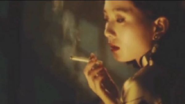 真的像极了书中写的民国时期留学归来的大小姐……