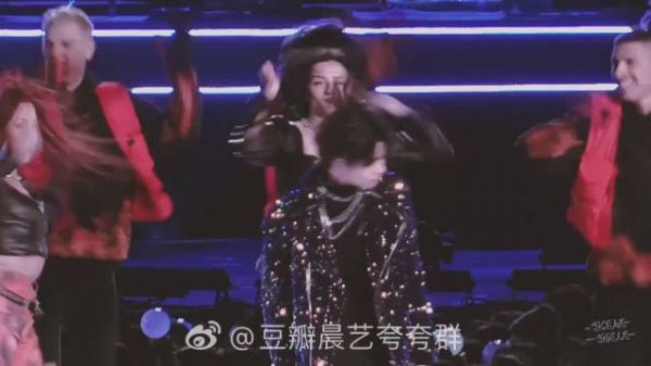 最意难平的退赛那非王老师莫属了吧……