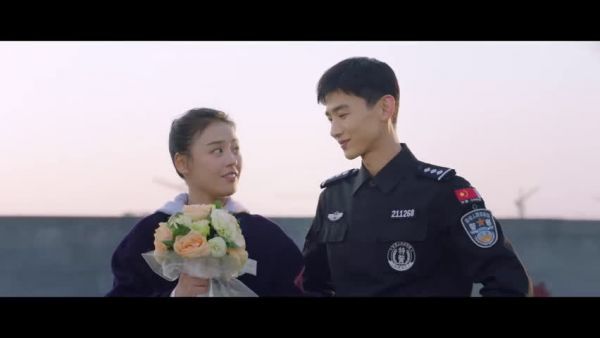白敬亭 马思纯《你是我的城池营垒》预告 意外的好甜！