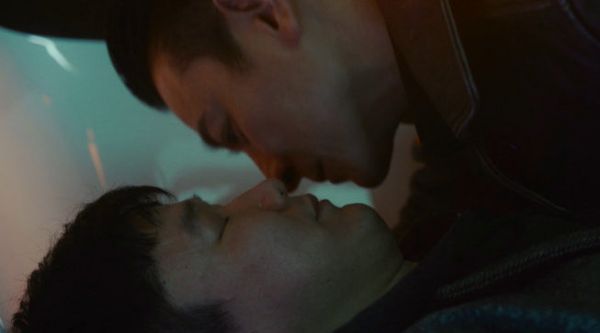 《人潮汹涌》发布……