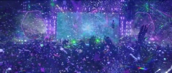 Coldplay《A Sky Full Of Stars》 无比震撼人心的现场……