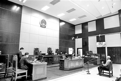 来宾市象州县人民法院开庭审理黄金伟案。莫其婷 图