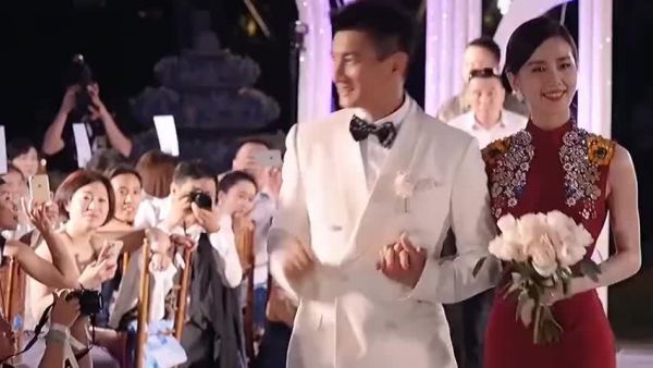 吴奇隆刘诗诗婚礼时的专注和深情……