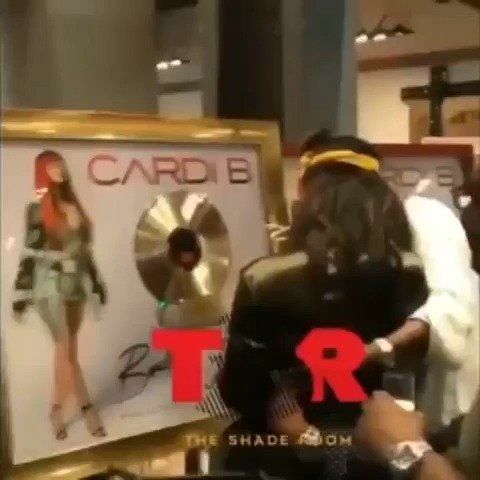 Cardi B的Bodak……