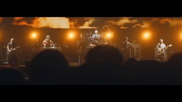 UVERworld电影《群青战记》电影主题曲《HOURGLASS》现场版视频!