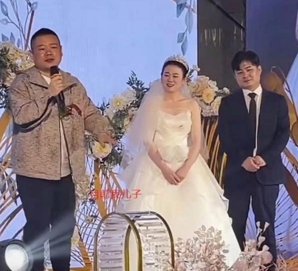 岳云鹏与两位新人