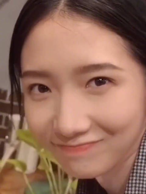 来自孟美岐的美貌暴击！挡脸拍也挡不住的美貌！