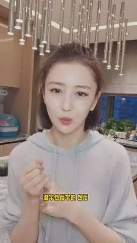 佟丽娅再次化身美食博主吗?姐姐身材这么好就是要随心所欲的吃
