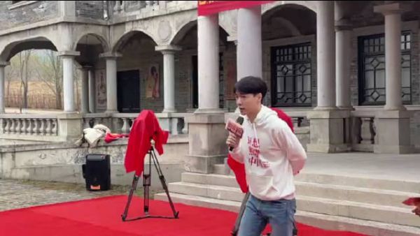 现场视频来啦！期待演员张艺兴