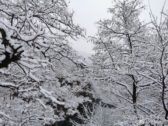 门头沟清水镇洪水口村雪景。(于广云摄)