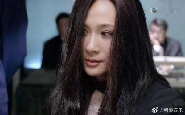 吴镇宇女装照