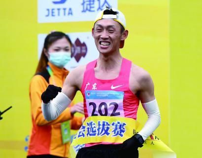王凯华打破男子20公里全国纪录