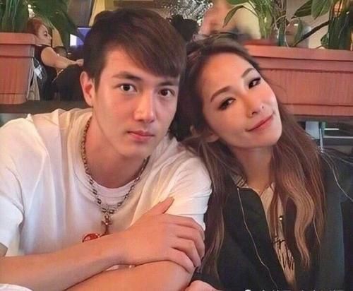 萧亚轩与男友黄皓
