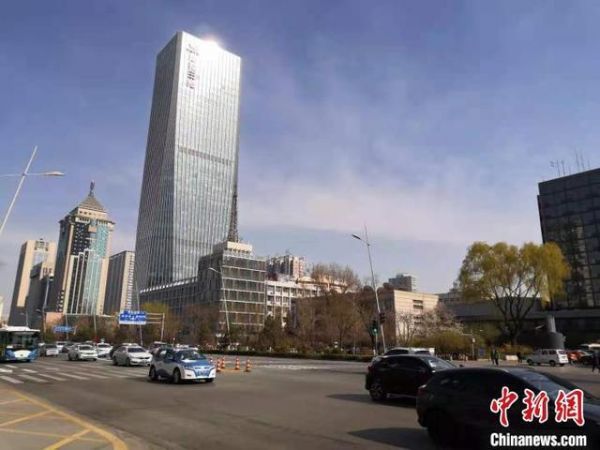 山西太原统筹多部门应对清明祭扫。(资料图) 李新锁 摄