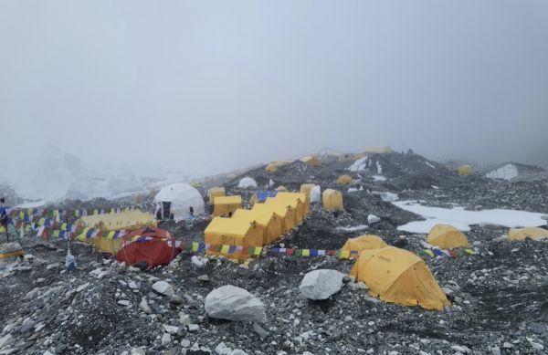 △珠峰大本营 图片来自中国登山者