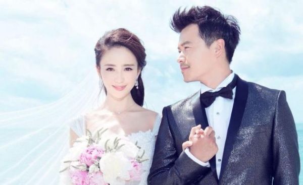 佟丽娅、陈思诚结婚照