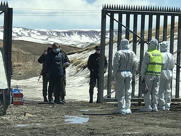 团伙主犯杨某辉被从吉尔吉斯斯坦引渡回国。 警方供图