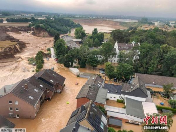 当地时间7月16日,德国Erftstadt-Blessem,遭到洪水侵袭的城镇。