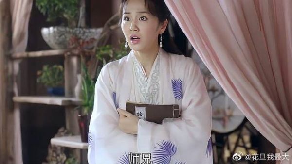 师兄独自战斗,师妹担心不已,哪料他还不忘耍帅