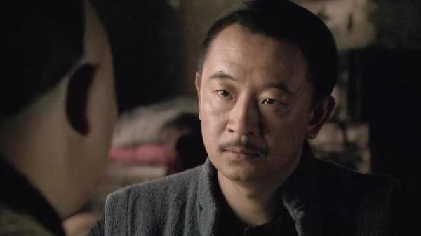子义命悬一线,杜三枪带人及时赶来,两枪解决谢炮头,战争片