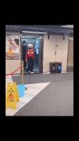 白鹿穿太少了