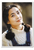她是当红女巨星,患病后怕拖累丈夫和他离婚,葬礼百人为她送终