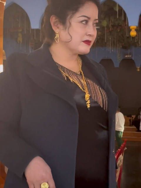 爸爸当年追了八条街的女人, 妈妈这样貌,可以说是倾国倾城吧?