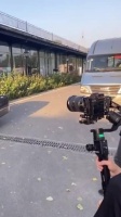 重现成龙,张耀扬经典跳车动作,他三岁习武,五岁火遍中国……