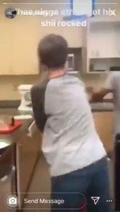 男方扇了女方一巴掌,女方还了一巴更狠的,结果把男的打哭了