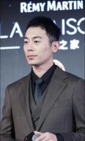 她与朱亚文曾相恋9年,却输给了沈佳妮,如今34岁成人生赢家