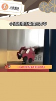 小姐姐模仿某演员开车,你第一个想到的是谁