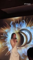 秦岚的状态真的很美,身皮都超级好,而且完整,跑到四不明显!