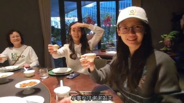 苗苗带女儿去看小姨子拍戏,郑恺力捧小姨子出道!
