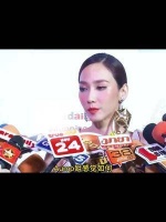 女记者现场给她挖坑,这段采访的表情真是看一次笑一次……