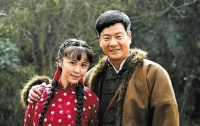 他为娶娇妻净身出户,如今前妻越来越红,他却沦落成路人一个!