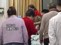 大妈已连续守护了女儿几天几夜,但当那一刻来时……