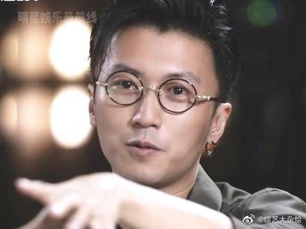 曝谢霆锋支付八千w赡养费,而张柏芝把抚养费全存了起来……
