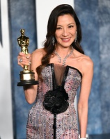 杨紫琼夺小金人,前夫女儿偕生母赴美庆贺