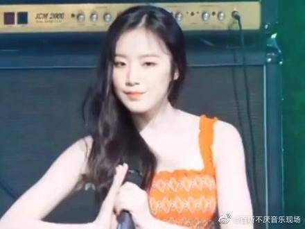 这身材真的绝了,就奇怪为什么老有人说胖,离谱
