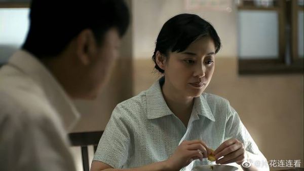 安杰还嫌随军生活苦,哪料一上岛,直接成了公办老师!